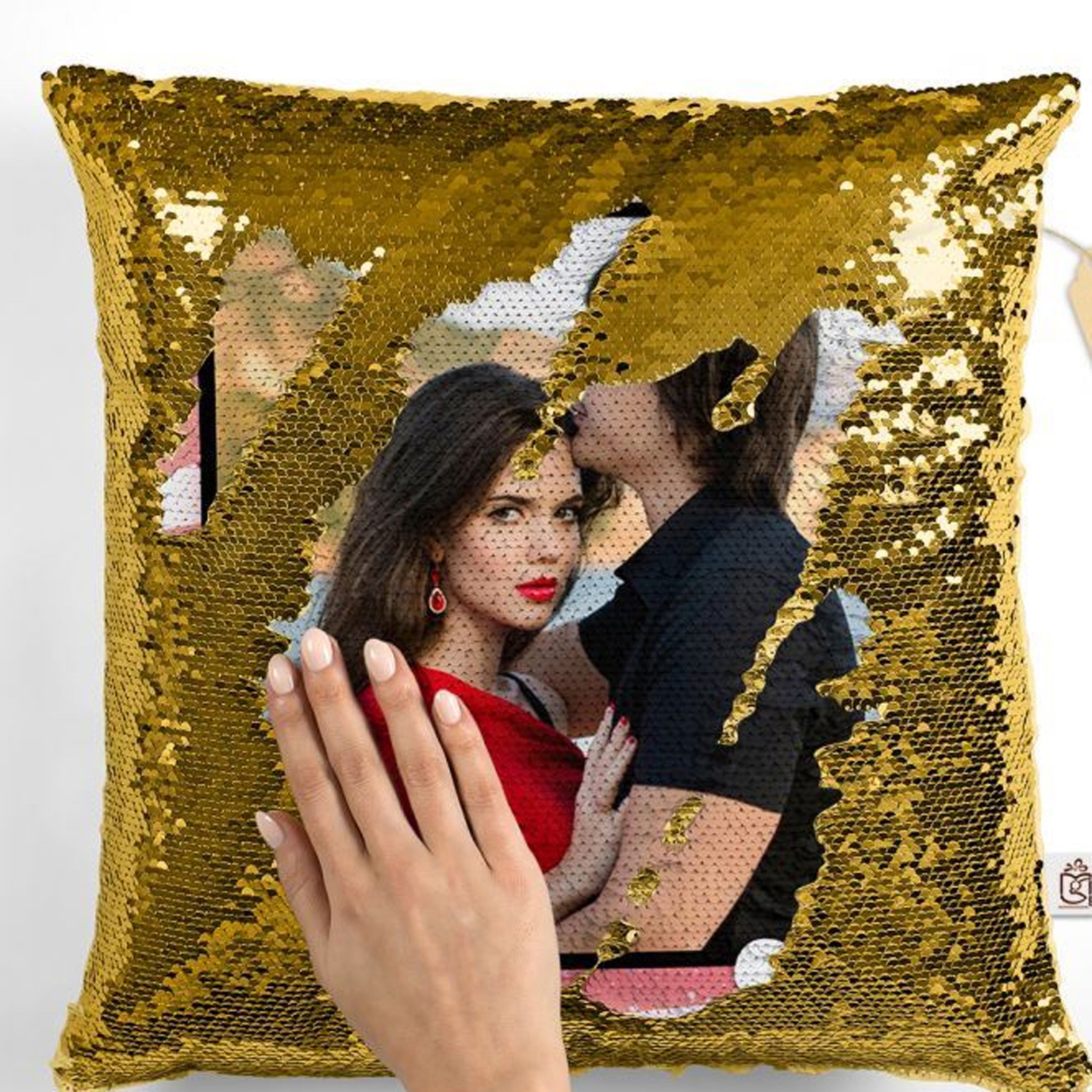 Personalized Magic Cushion – Reveal Your Style & Love